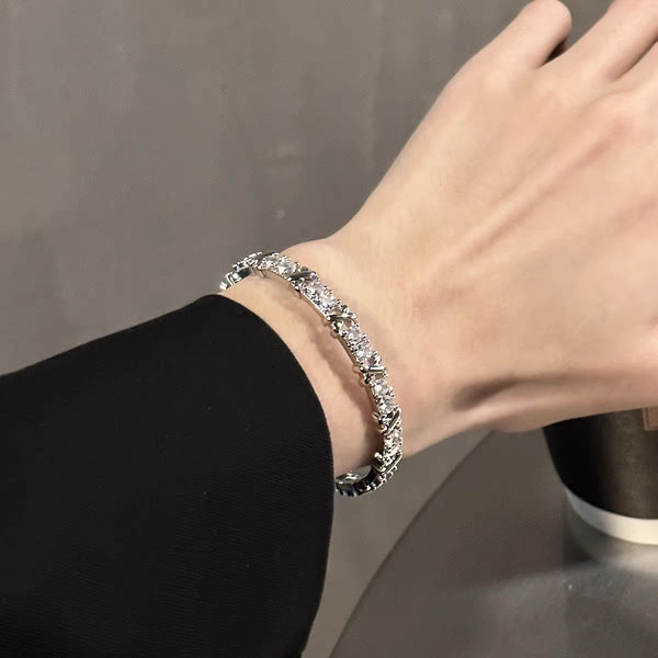 Refined Radiance Bangle in 925 Sterling Silver