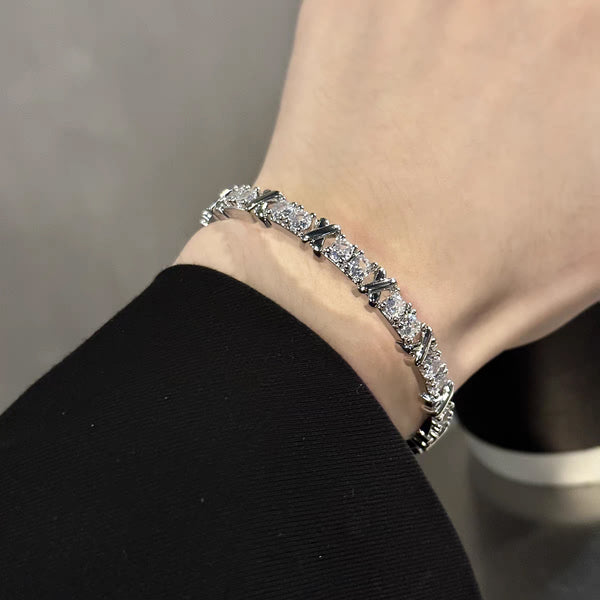 Refined Radiance Bangle in 925 Sterling Silver