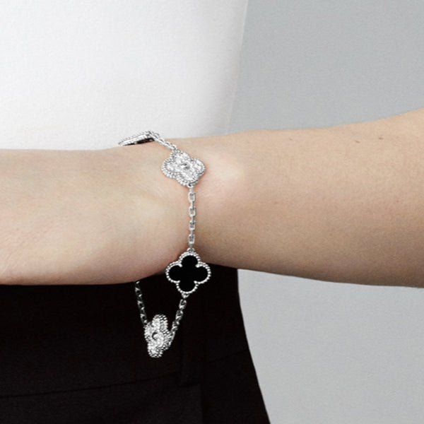 Black Starlit Clover Bracelet in 925 Sterling Silver